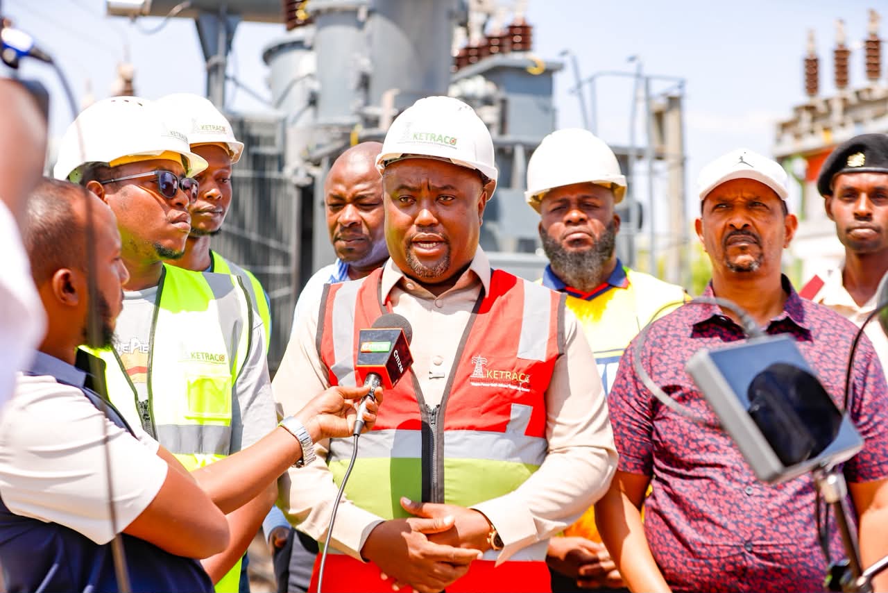 Energy PS Alex Wachira speaks at the Garissa Kenya Power substation after inspecting the progress of the commissioning of a new 23 MVA transformer.